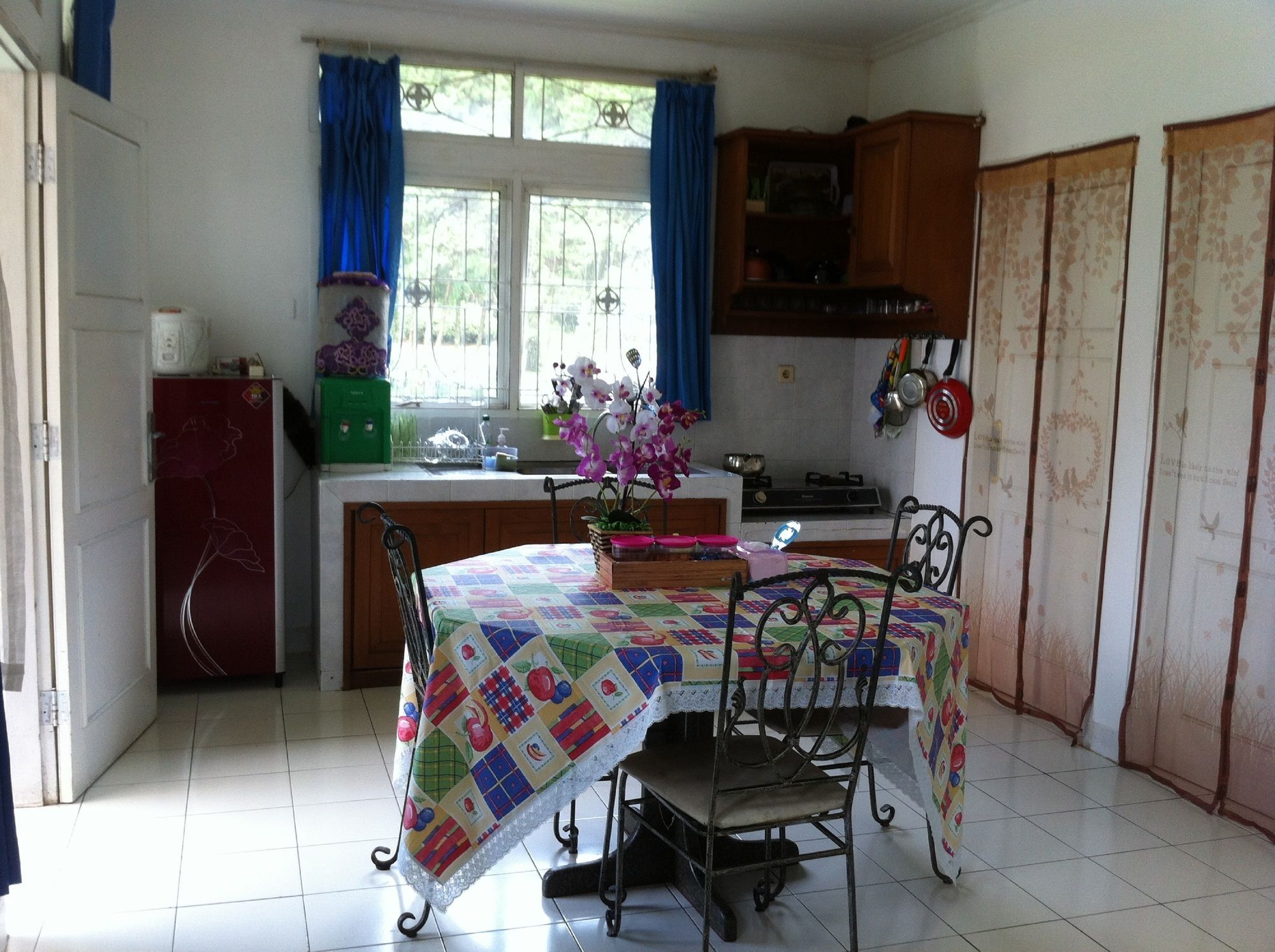 Villa Bukit Danau Lot 12 Чипанас Экстерьер фото